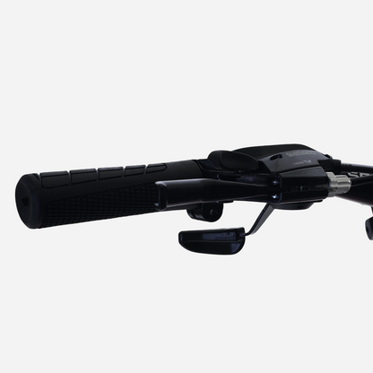 Spark AIRCORE 24" — манетка та гальмівна ручка Shimano EF51, ергономічна рукоятка