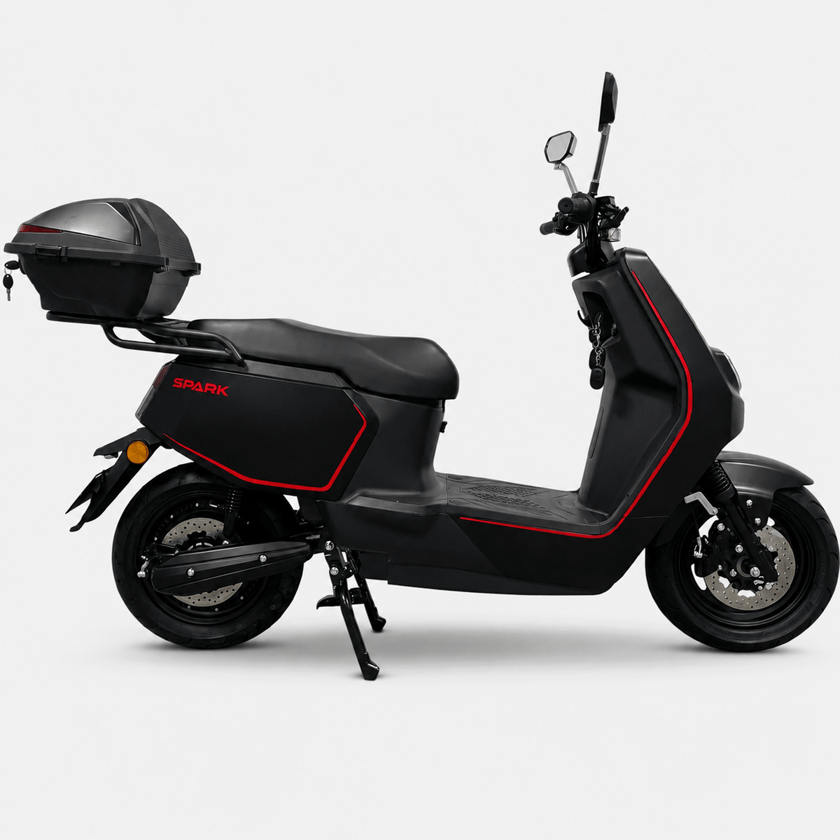 Електроскутер SPARK SP2500E-2 чорний, вид збоку — задній кофр, дискові гальма, червоний кант