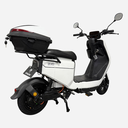 SPARK EVO білий — задній кут, відкритий кофр на ключ, амортизатори, мотор-колесо
