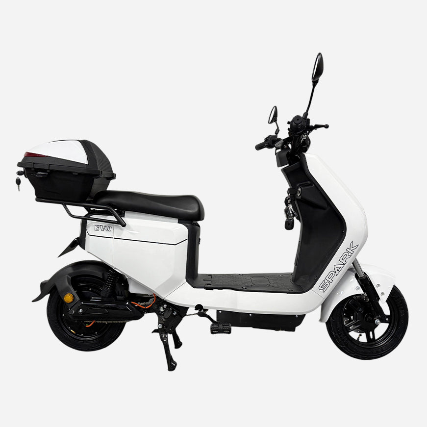 Електровелосипед SPARK EVO — правий бік, литі диски, подовжене сидіння, задній кофр