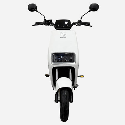 Електровелосипед SPARK EVO — вид спереду, прямокутна LED-фара, логотип SPARK, широке кермо