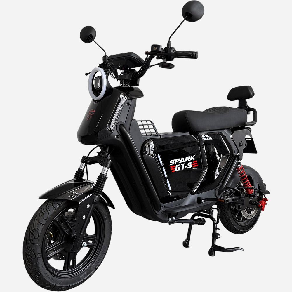 Чорний електровелосипед SPARK GT-S, вигляд спереду