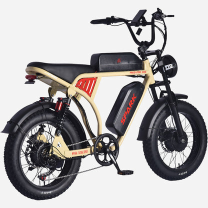 Електровелосипед SPARK PREDATOR AWD у ракурсі ззаду справа, видно ланцюг і задній перемикач.
