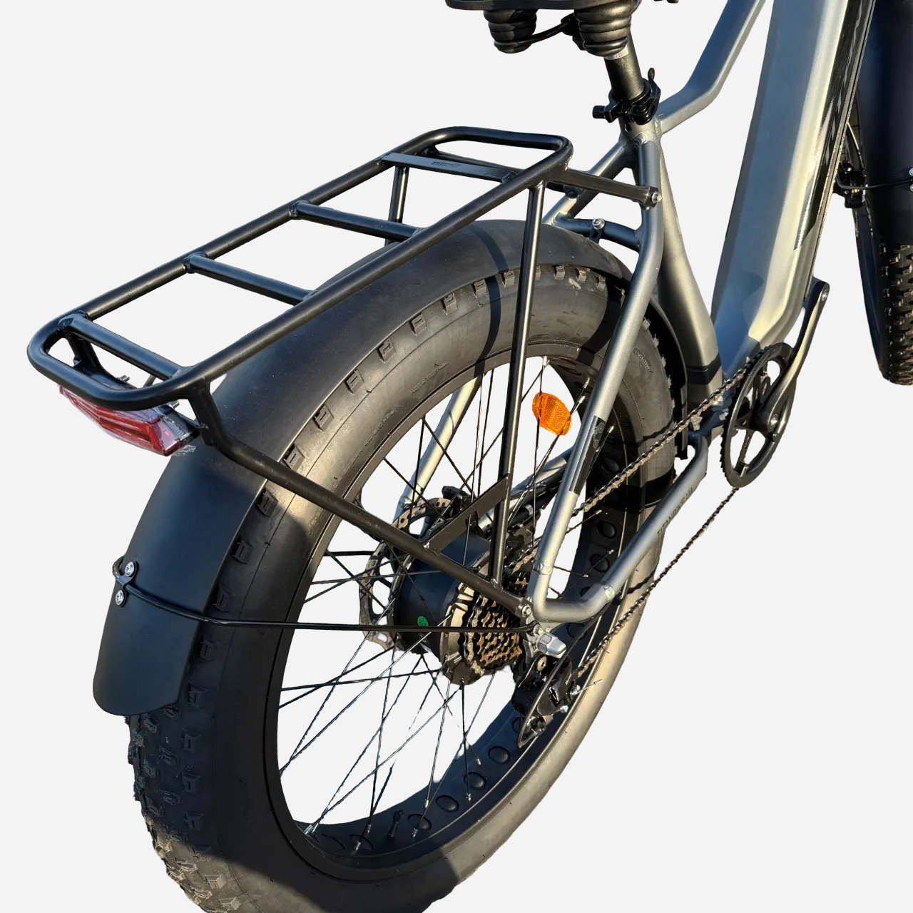 Заднє колесо Titan Aventure — багажник, касета Shimano, задній ліхтар
