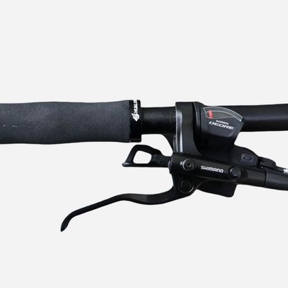 Cronus BATURO 520 — манетка Shimano Deore та гідравлічний гальмівний важіль на кермі