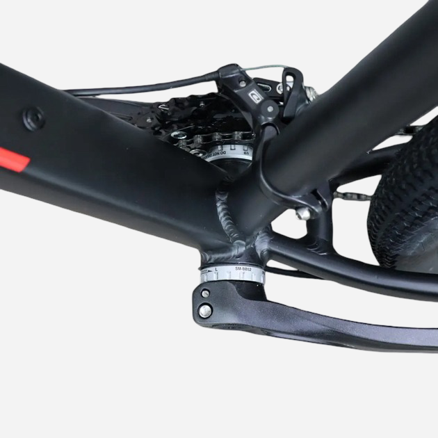 Cronus BATURO 520 — каретка Shimano Hollowtech та вузол рами з підсідельним пером