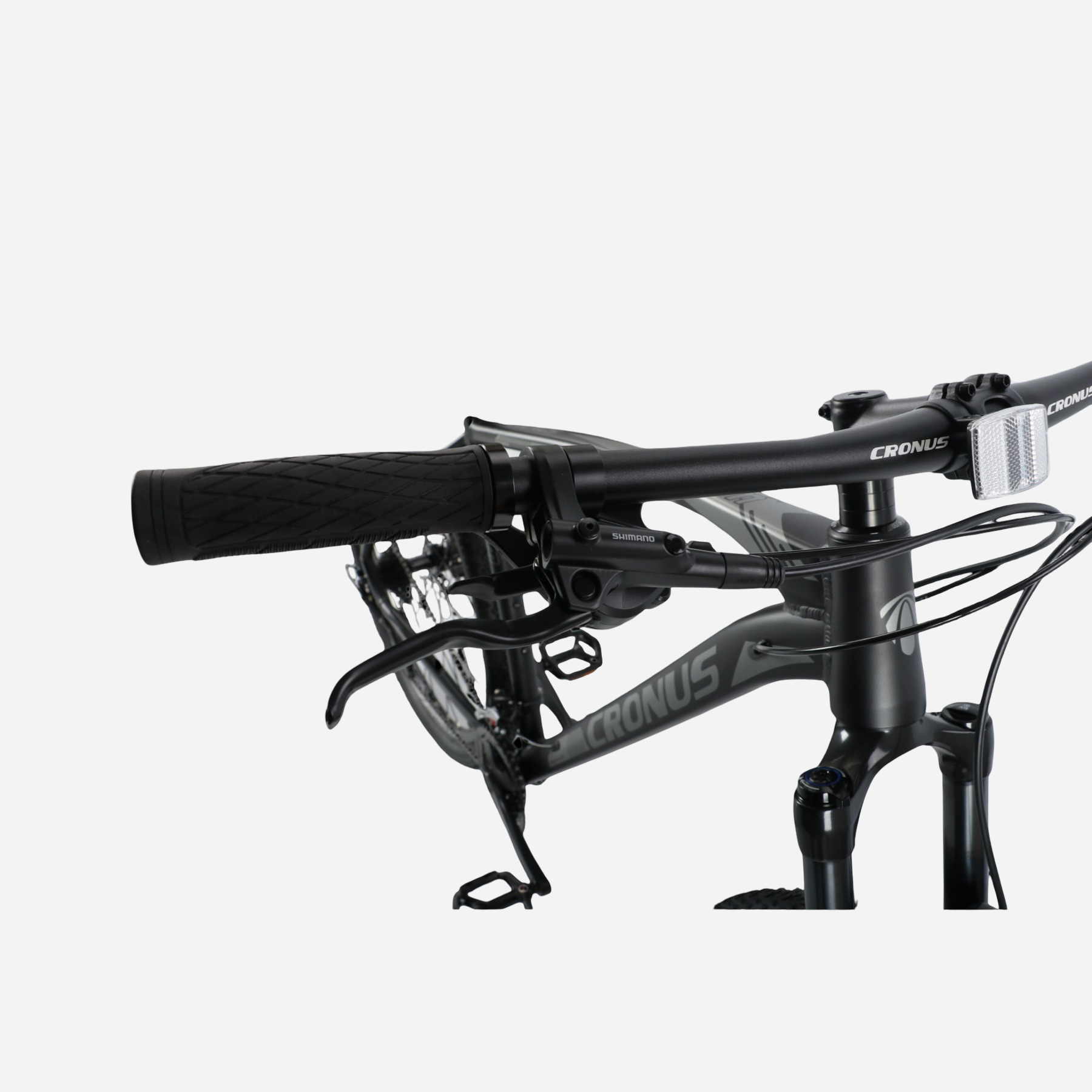 Cronus FANTOM 29" — манетки Shimano та гідравлічні гальма на кермі