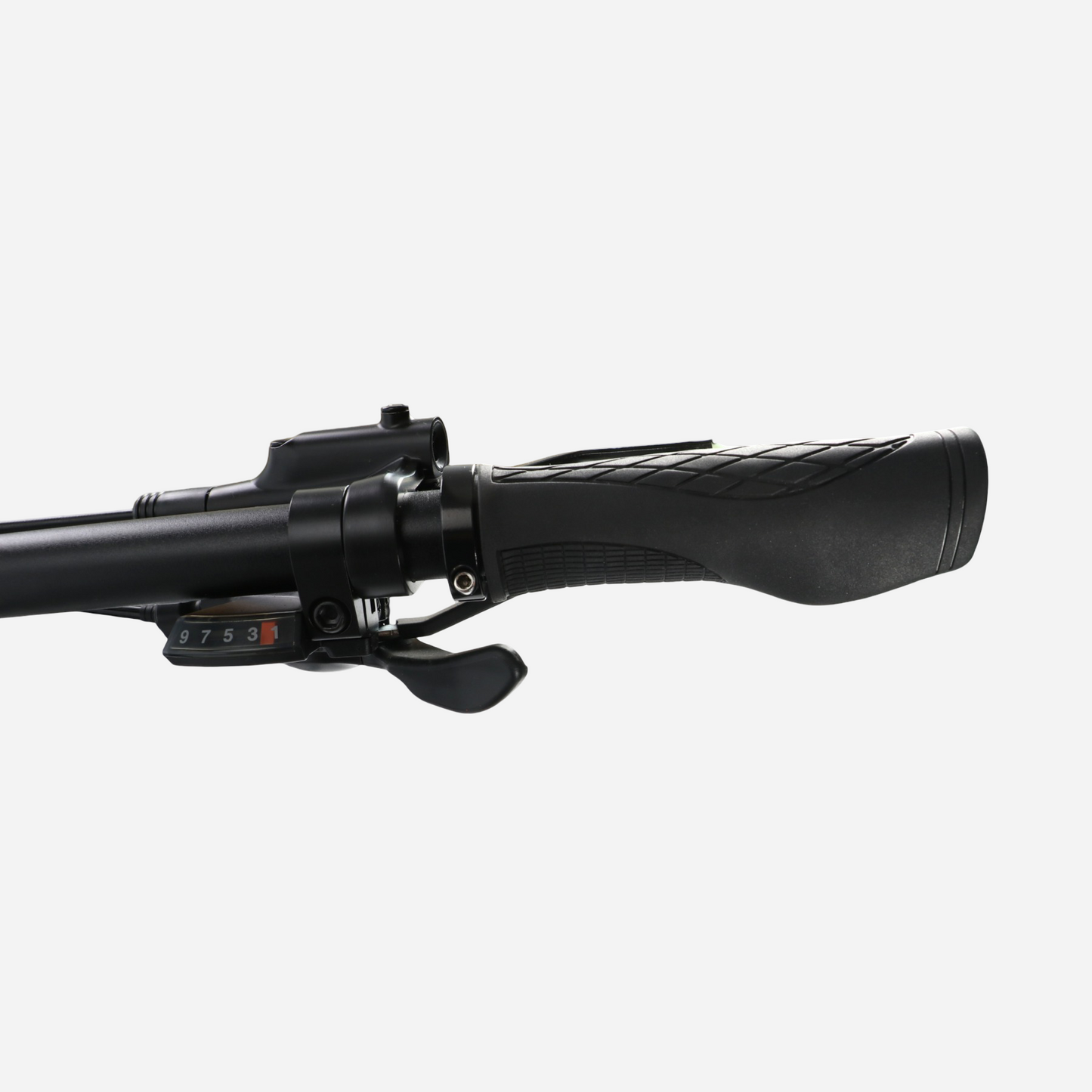 Cronus FANTOM 29" — манетка Shimano M3100 з індикатором передач