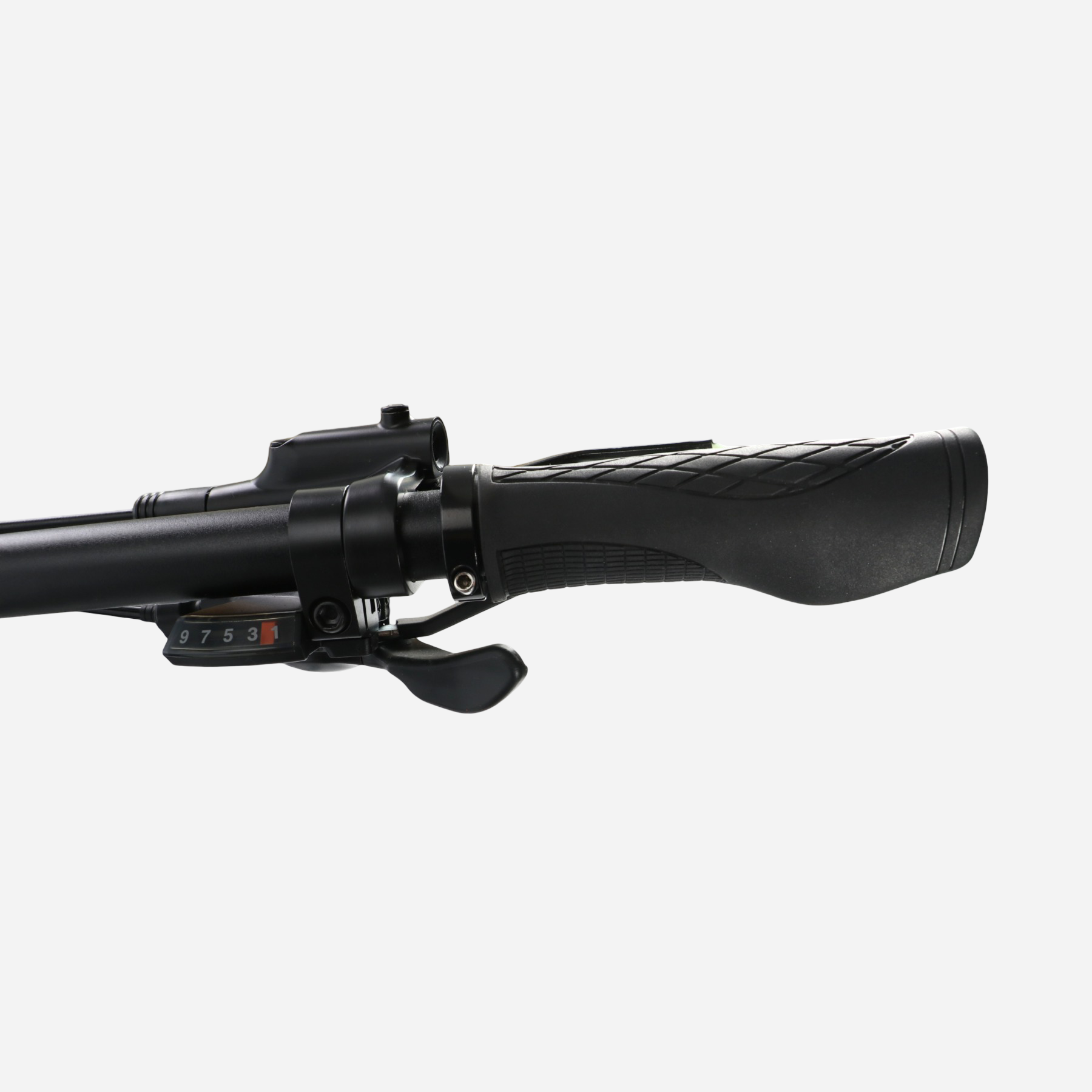 Cronus FANTOM 29" — манетка Shimano M3100 з індикатором передач