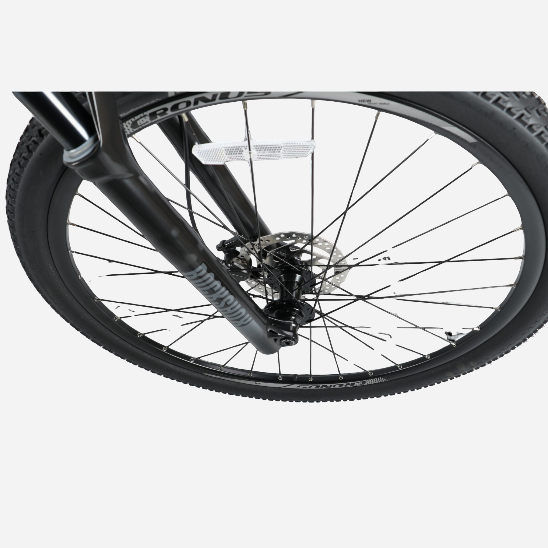 Cronus FANTOM 29" — переднє колесо з вилкою RockShox та дисковим гальмом