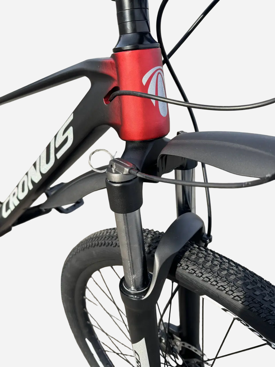 Рульова колонка та пружинна вилка з LockOut велосипеда Cronus Hurricane 27.5"