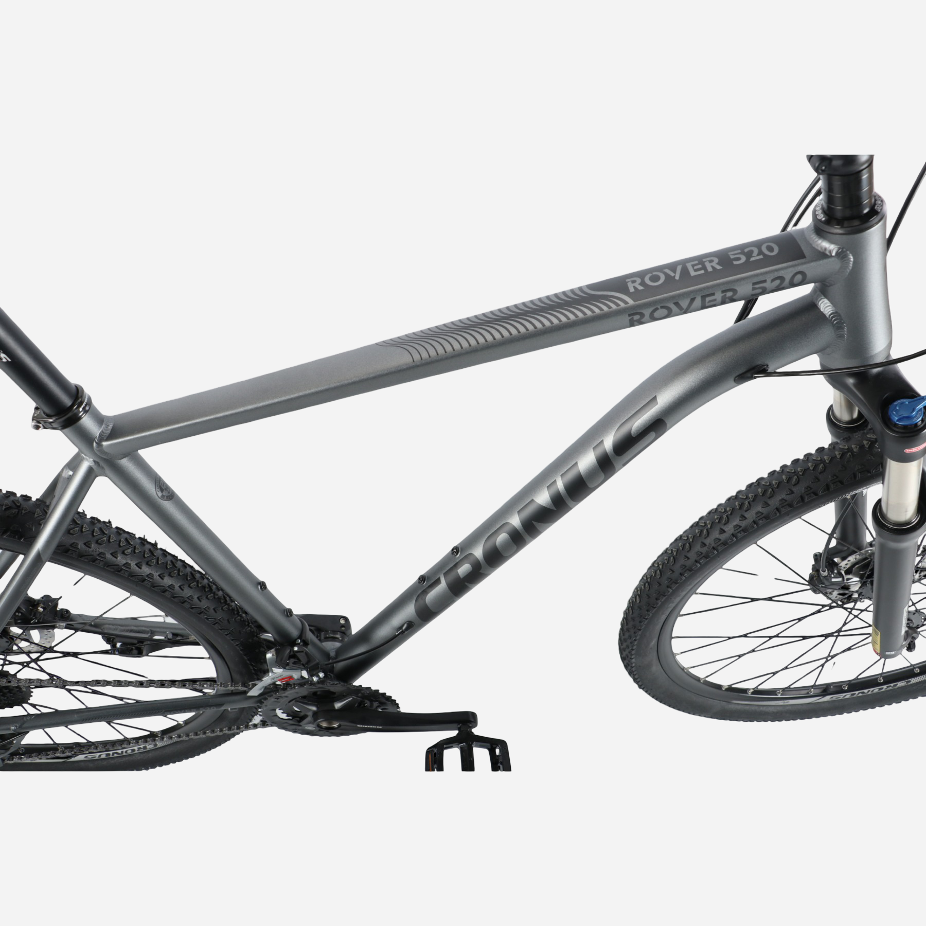 Cronus ROVER 520 — алюмінієва рама сіра з логотипом та вилка Suntour XCR32
