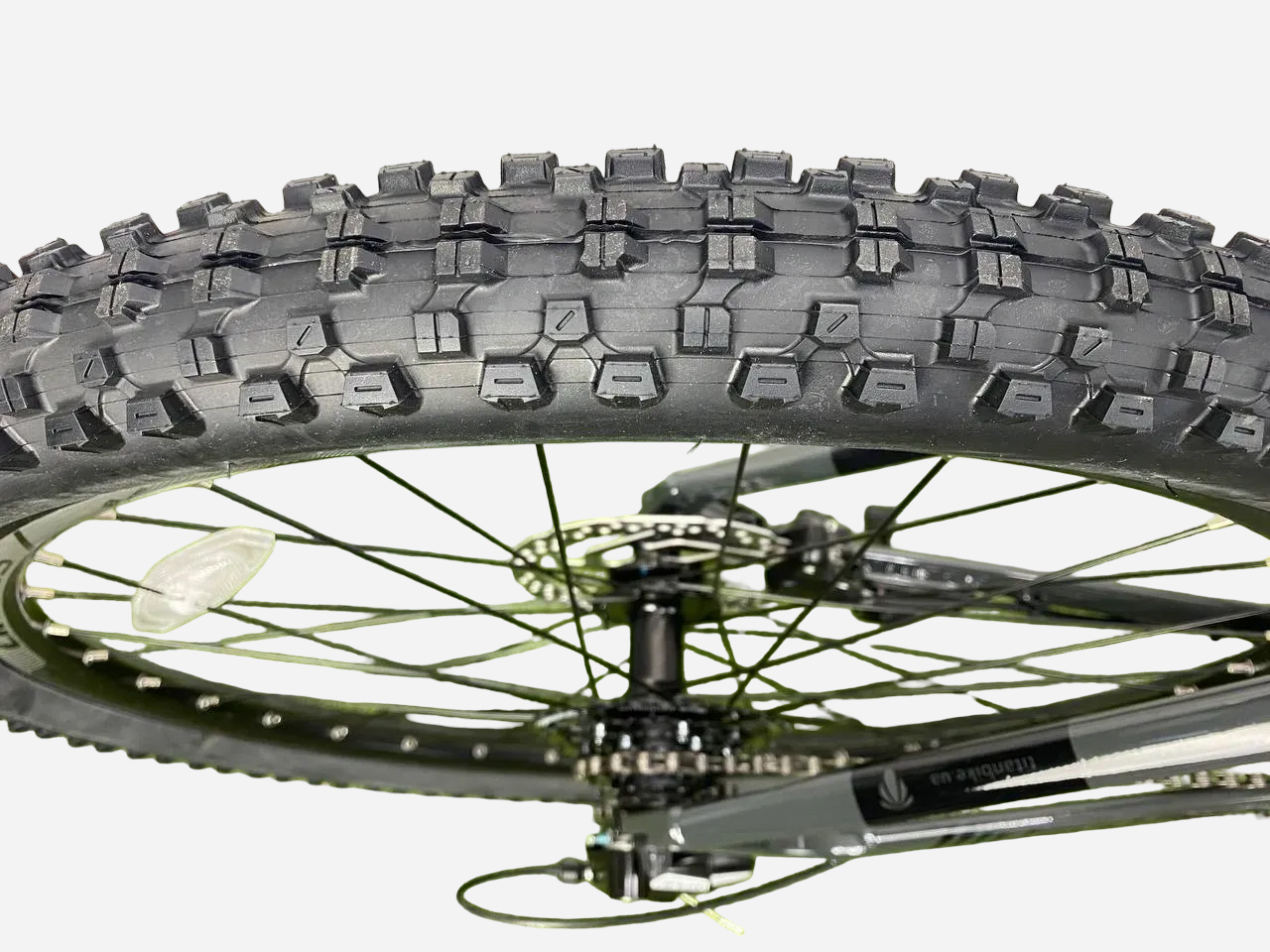 Cronus Ultimatum 27.5" — широка покришка SCHWALBE 27.5x2.25 з агресивним протектором та дисковий ротор