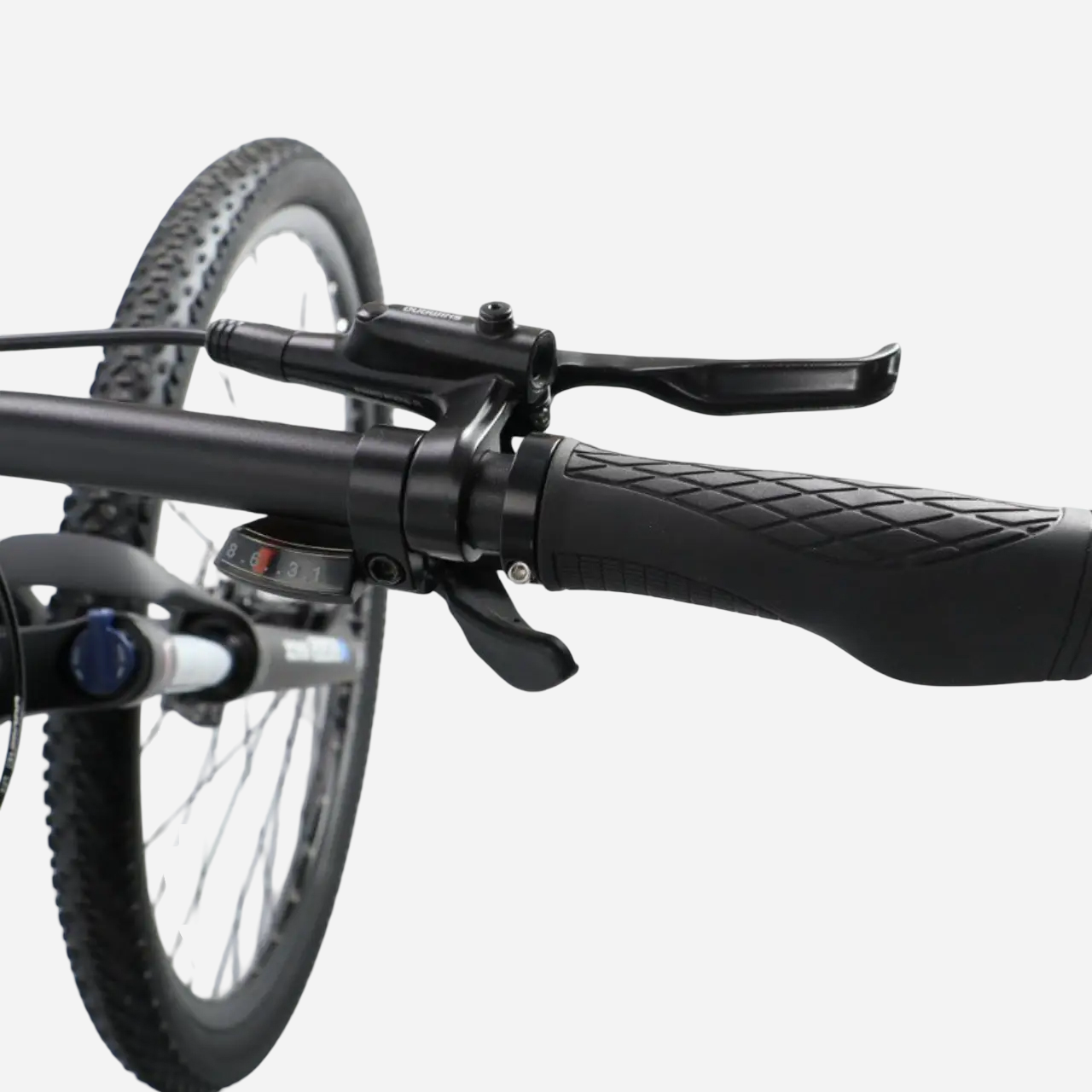 Cronus Warrior 29" — гідравлічний важіль Shimano MT200 та ергономічна ручка керма з ромбовим протектором