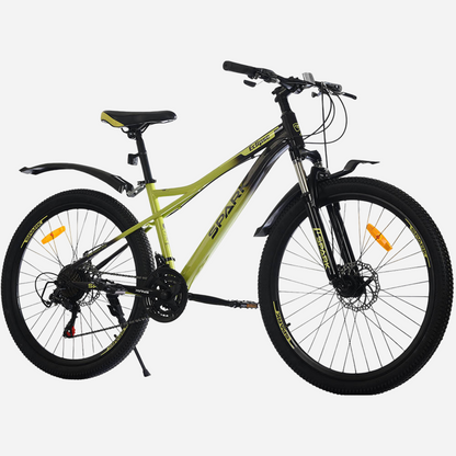 Гірський велосипед Spark ECLIPSE 26" салатовий з чорним, вид спереду під кутом — амортизаційна вилка з крилом, дискові гальма, руль з манетками Shimano, бічні світловідбивачі