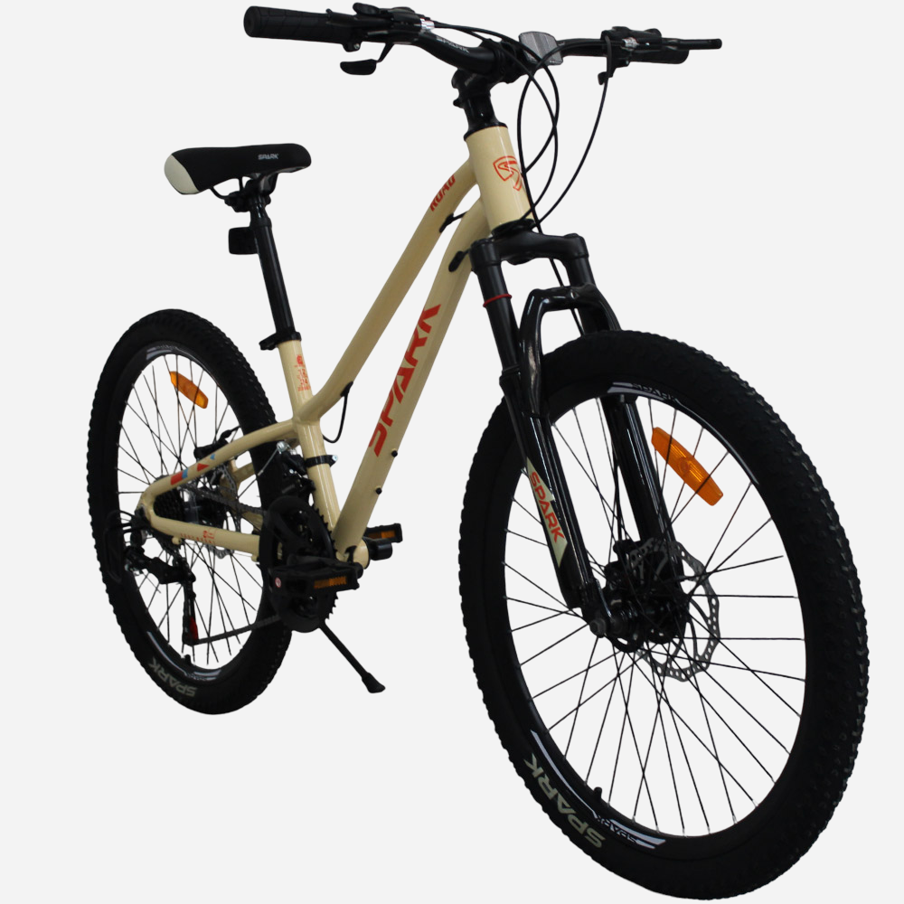 Гірський велосипед Spark ROAD 24" алюмінієва рама 12", вид спереду справа, амортизаційна вилка та дискові гальма