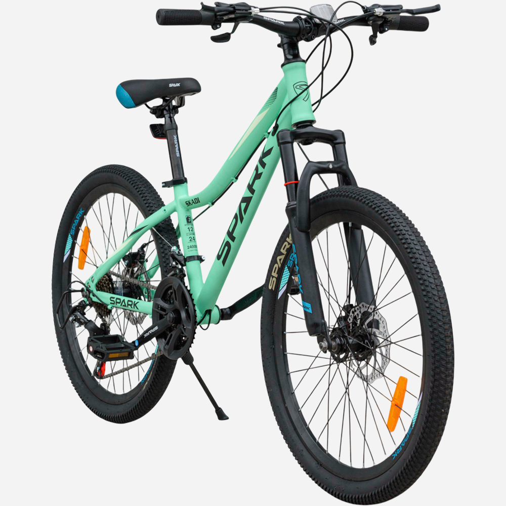 Гірський велосипед Spark SKADI 24" м'ятний, вид ззаду під кутом — задній перемикач Shimano, дискове гальмо, сідло з блакитними акцентами, підніжка