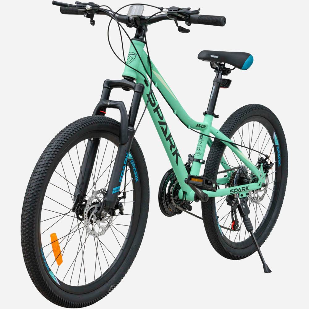 Гірський велосипед Spark SKADI 24" м'ятний, вид ззаду під кутом — задній перемикач Shimano, дискове гальмо, сідло з блакитними акцентами, підніжка
