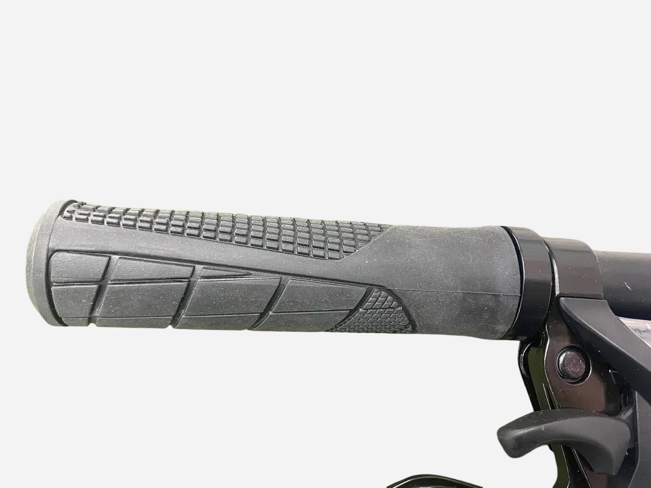 Ергономічна гумова ручка керма з рельєфним протектором, Titan Shadow 26"