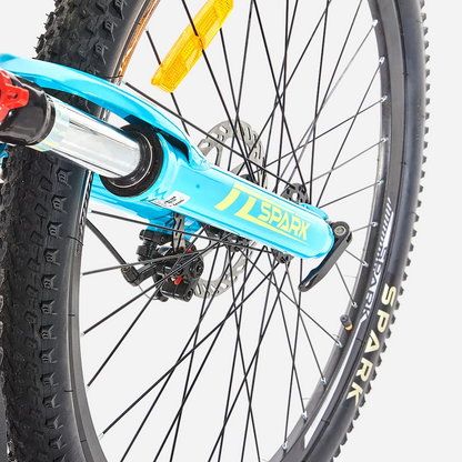 Кермо гірського велосипеда Spark Tracker з компонентами Shimano та блакитним сідлом
